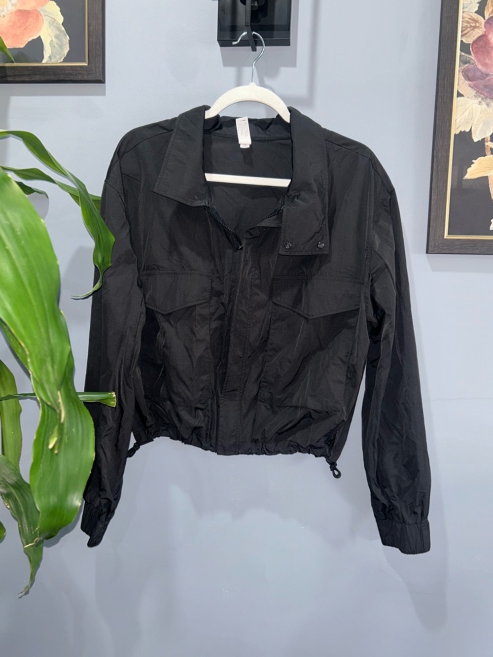 Yogalicious Womens Black Lightweight Cropped Jacket Large